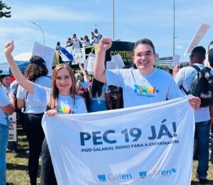 Enfermagem mostra união e força em ato por reajuste do piso e jornada de 30h