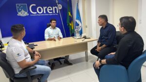 Em reunião com o deputado Carlos Augusto, o Coren-PI reforça parceria em defesa da valorização da Enfermagem