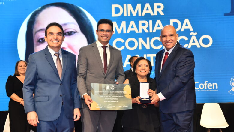 Técnica de Enfermagem Dimar Santos é homenageada com o Prêmio Anna Nery pelo Piauí
