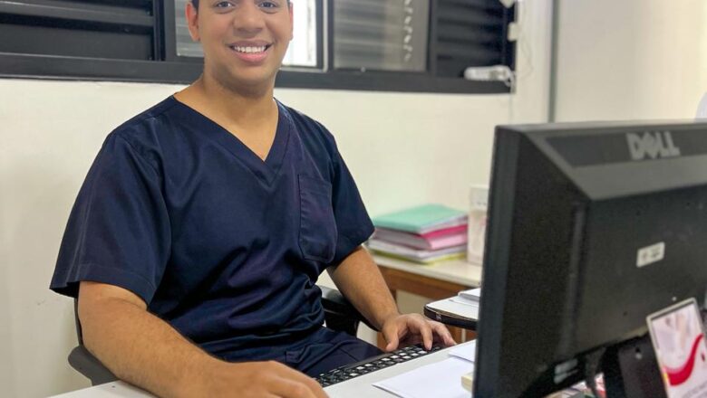 ESSENCIAIS EM TODAS AS FRENTES DO CUIDADO: Conheça a trajetória de André Windson e como sua história representa o protagonismo dos Técnicos de Enfermagem