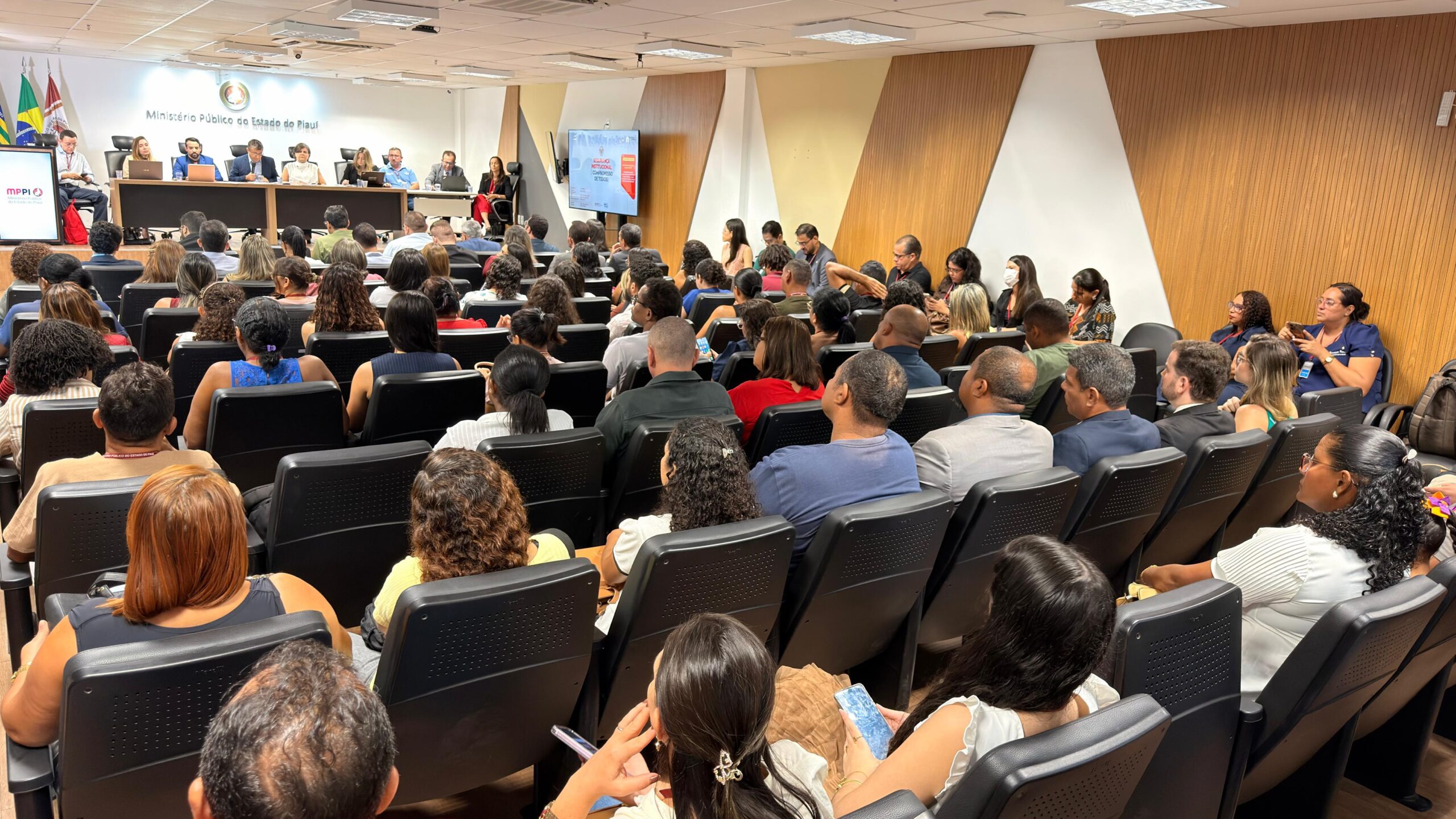 Em audiência pública do Ministério Público, Coren-PI reforça defesa pelo chamamento dos aprovados do concurso da FMS