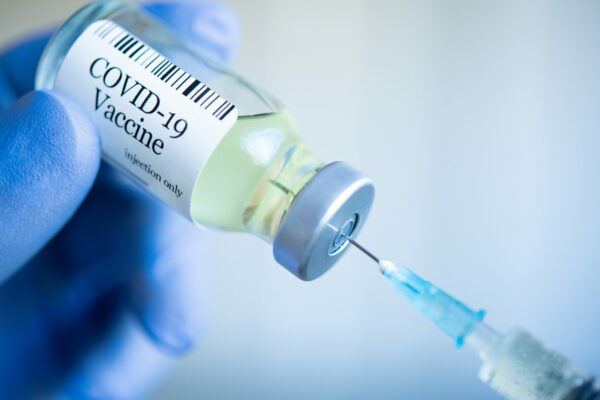 Profissionais de Enfermagem devem tomar a vacina bivalente contra covid
