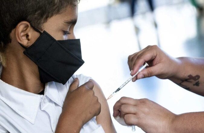 Programa de vacinação em escolas públicas agora é lei