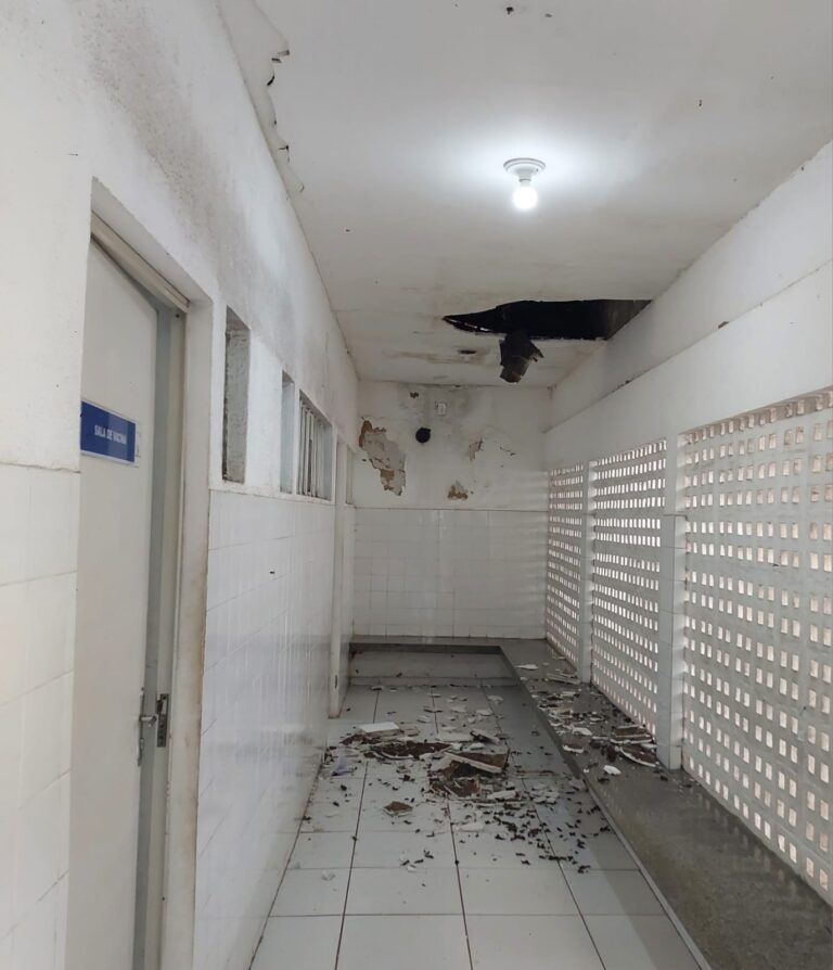 Teto cede durante fiscalização do Coren-PI e expõe situação crítica em UBS na zona Norte de Teresina