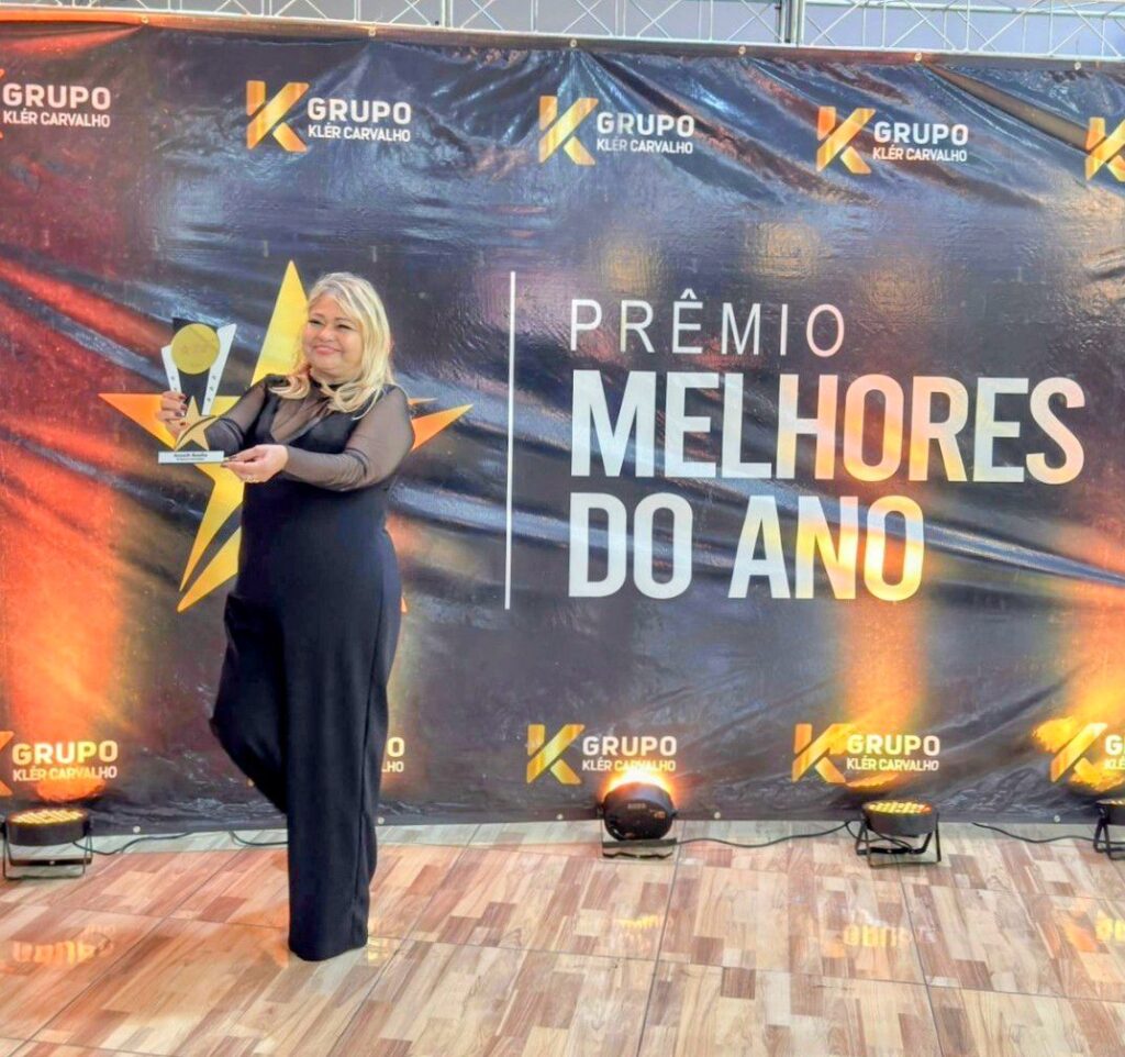 Enfermagem que inspira: Dra. Anneth Basílio é homenageada com prêmio de Melhor Professora Universitária