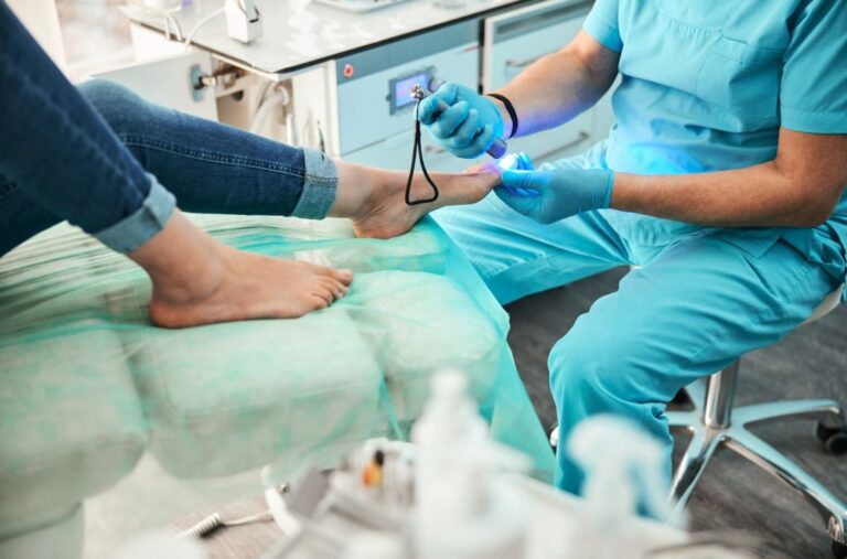 Cofen regulamenta atuação da Enfermagem em Podiatria Clínica
